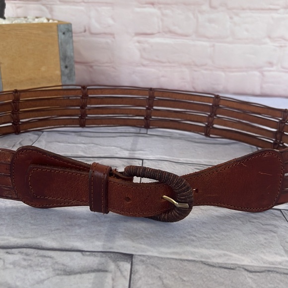 NWOT Timbuktu genuine brown leather belt size large - Picture 2 of 6